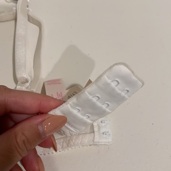 Victoria’s Secret Bridal Bra 32D - Picture 5 of 9